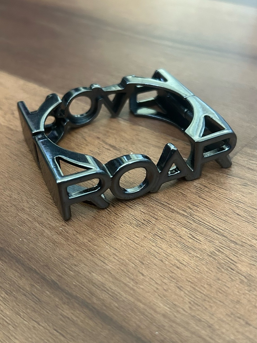 “Roar” Gunmetal Silver Letter Spell Out Chunky Word / Writing Bracelet - Picture 4 of 13